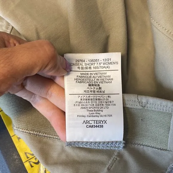 Arc'teryx Women's Konseal Shorts 7.5 in sz 4 khaki gorpcore hiking camping