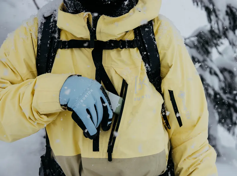 Burton Men's [ak] Velocity GORE‑TEX 2L Anorak Jacket Buttermilk/Mushroom 2024
