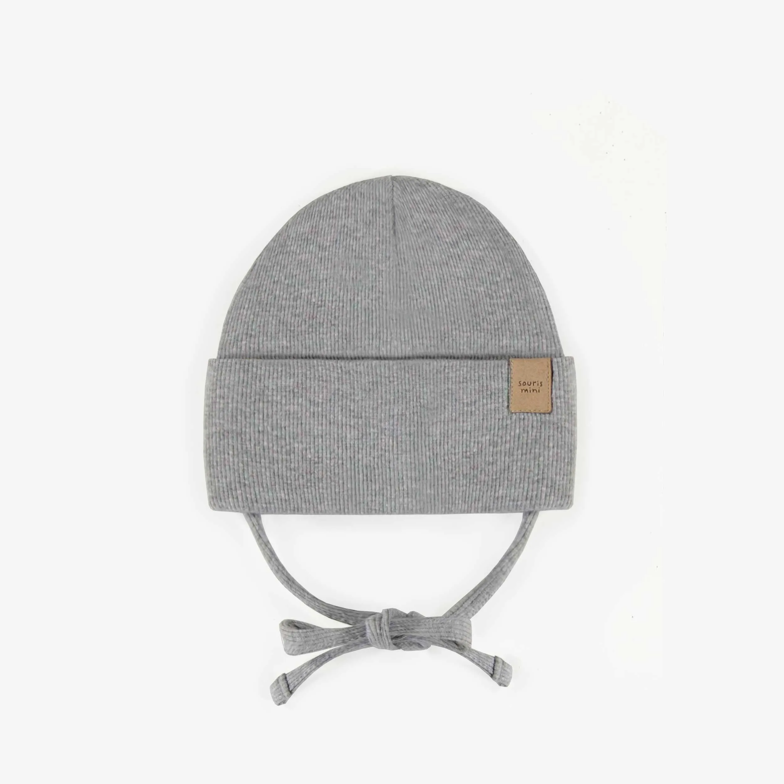 Chapeau gris d’extérieur avec cordons en tricot côtelé, naissance || Gray outdoor hat with cords in ribbed knit, newborn