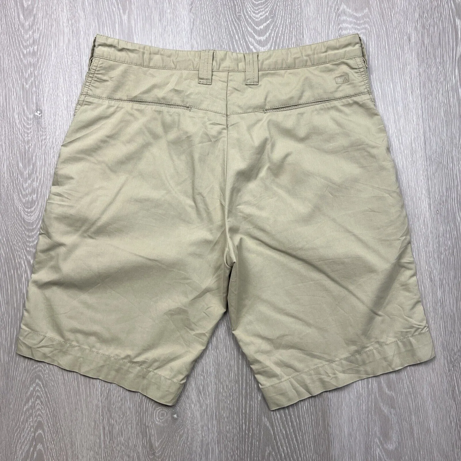 Colorado Mens Beige Shorts Size 32