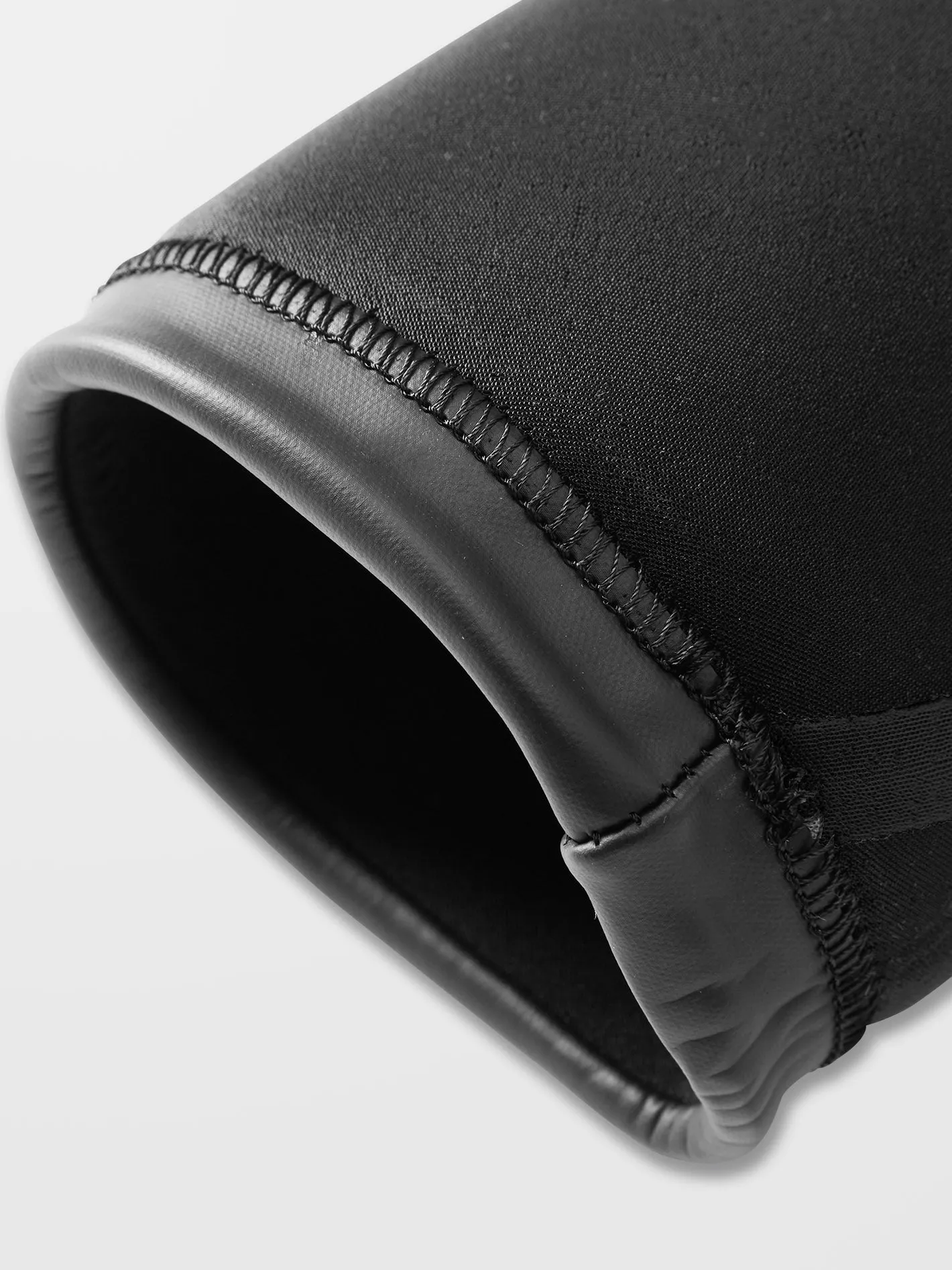 Combinaison de Surf Modulator Intégrale 2/2 mm à Manches Courtes - BLACK