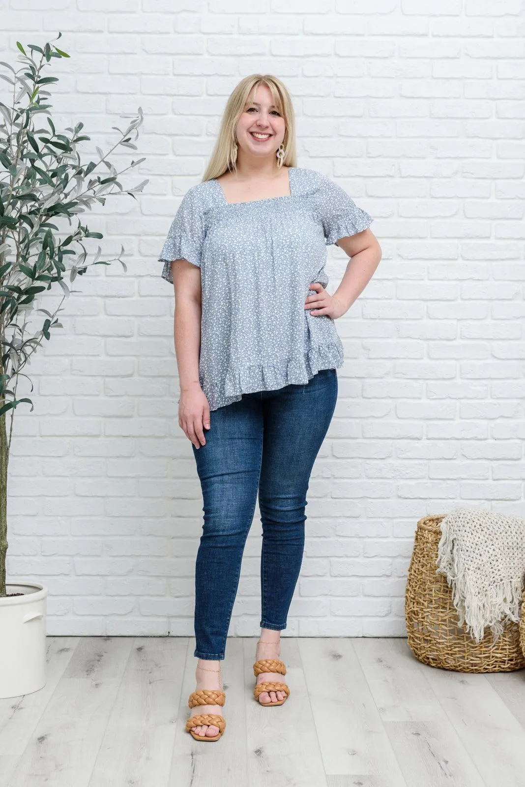 Hazel Blues® | Sweet Takeaway Top