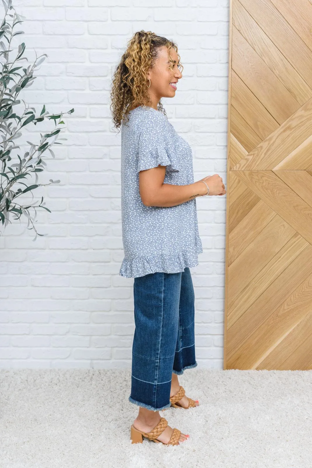 Hazel Blues® | Sweet Takeaway Top
