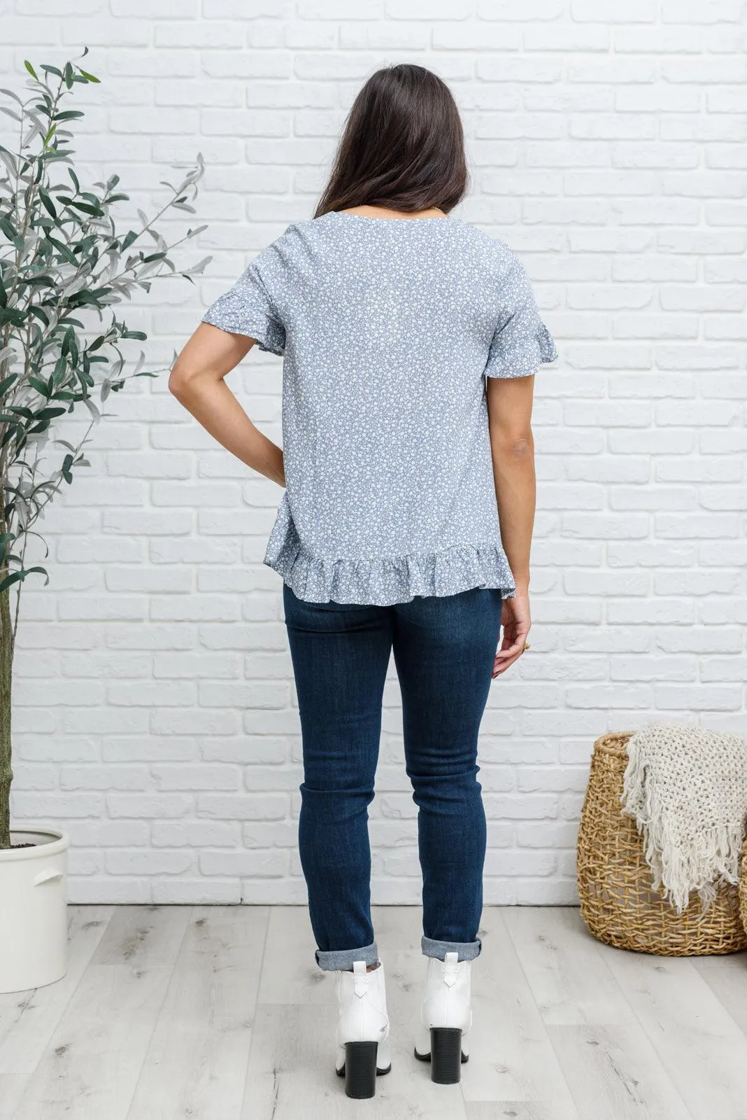 Hazel Blues® | Sweet Takeaway Top