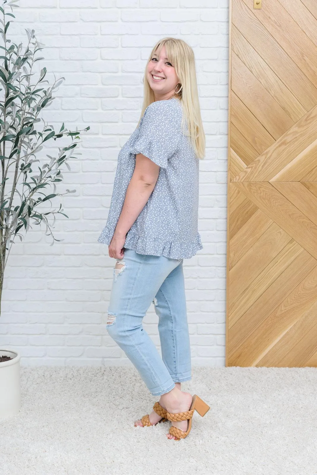 Hazel Blues® | Sweet Takeaway Top