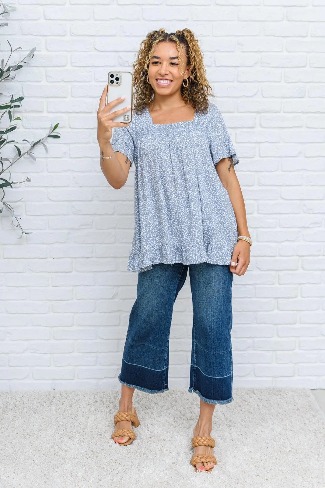 Hazel Blues® | Sweet Takeaway Top
