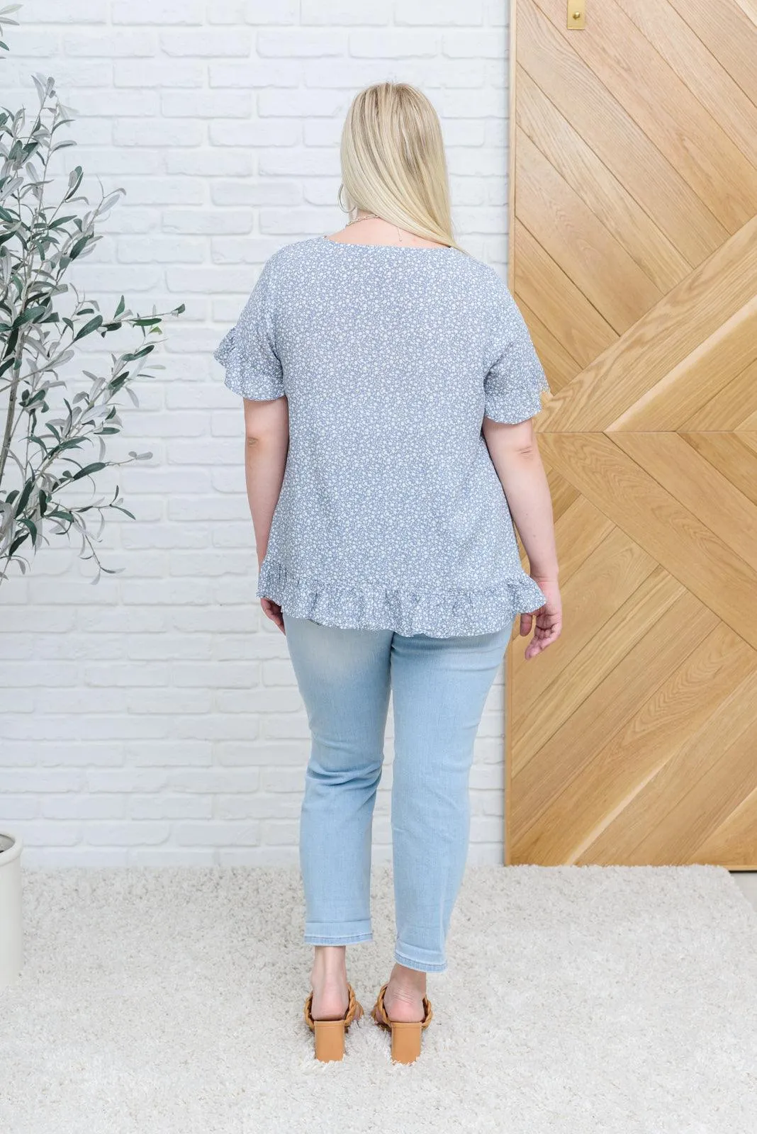 Hazel Blues® | Sweet Takeaway Top