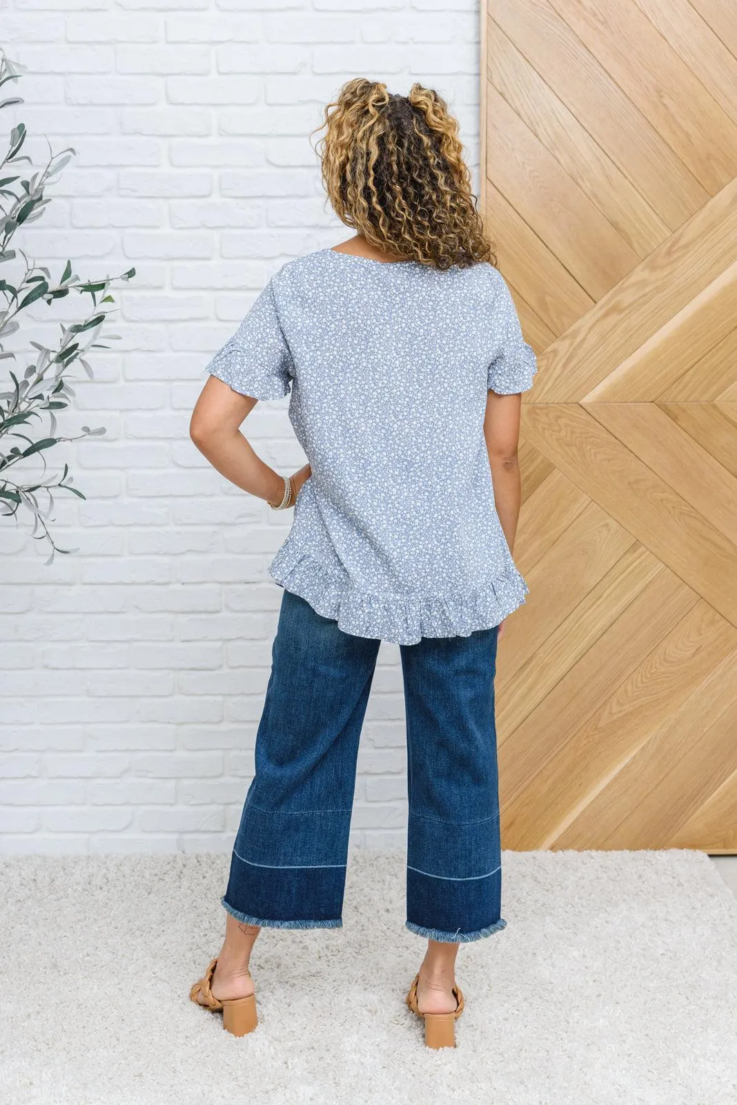Hazel Blues® | Sweet Takeaway Top