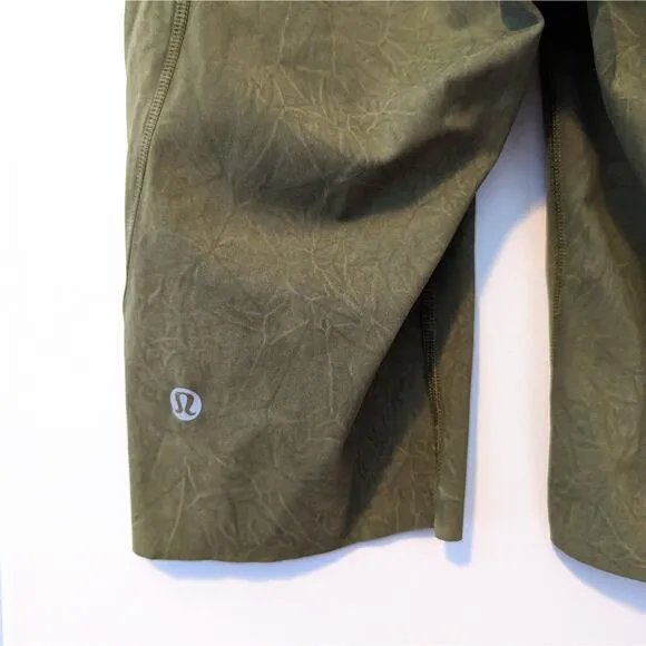 Lululemon Fast and Free Short 10&quot; Ice Dye Ice Wash Moss Green Size 4 Pockets