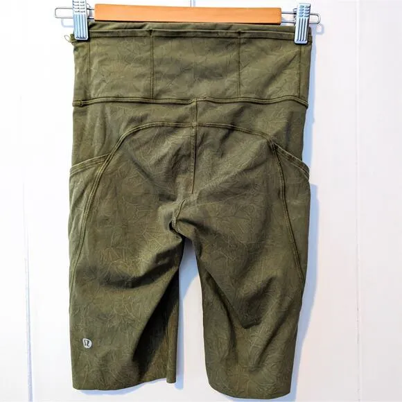Lululemon Fast and Free Short 10&quot; Ice Dye Ice Wash Moss Green Size 4 Pockets