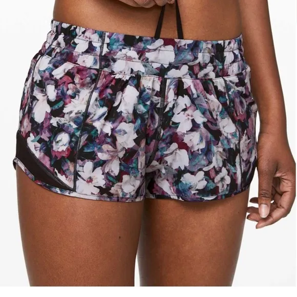Lululemon Hotty Hot Short II 2.5&quot; Utopia Multi Deep Phantom 6 Running Pickleball