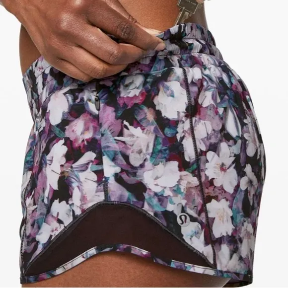 Lululemon Hotty Hot Short II 2.5&quot; Utopia Multi Deep Phantom 6 Running Pickleball