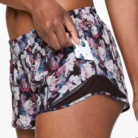 Lululemon Hotty Hot Short II 2.5&quot; Utopia Multi Deep Phantom 6 Running Pickleball