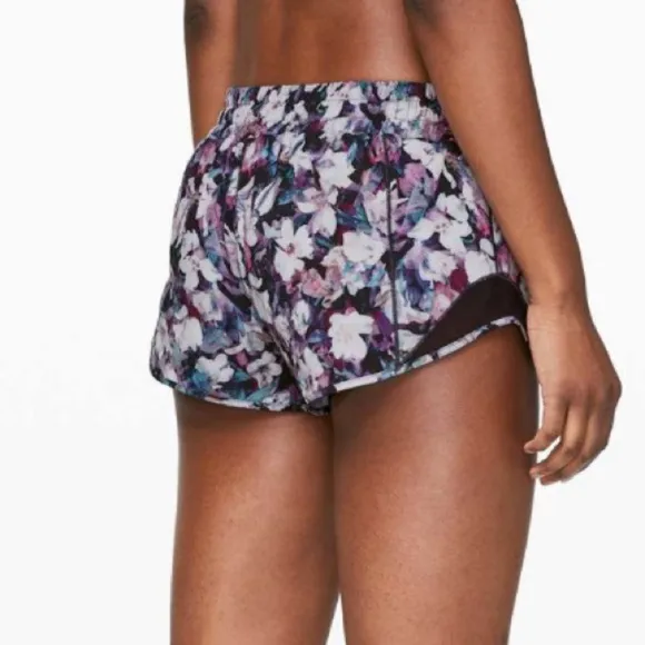 Lululemon Hotty Hot Short II 2.5&quot; Utopia Multi Deep Phantom 6 Running Pickleball