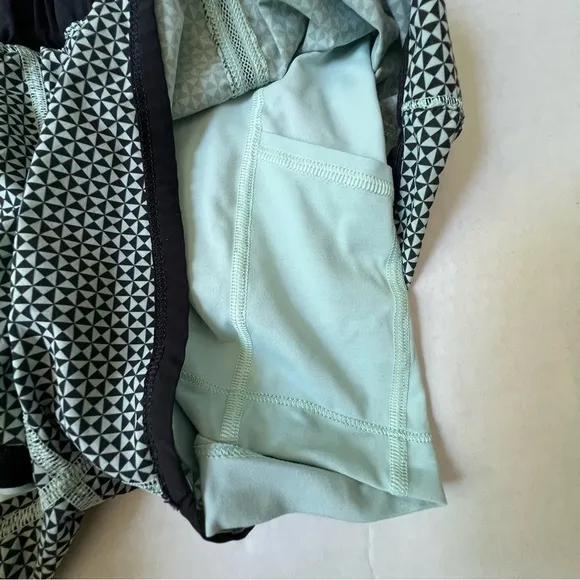 Lululemon In A Flash ShortDouble Diamond Fresh Teal / Black 4