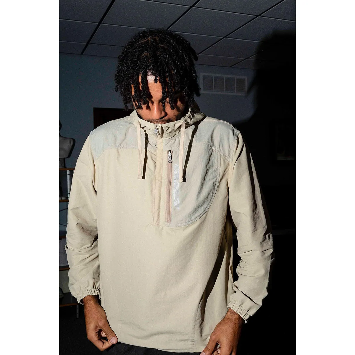 Quasi Cache Packable Anorak Stone