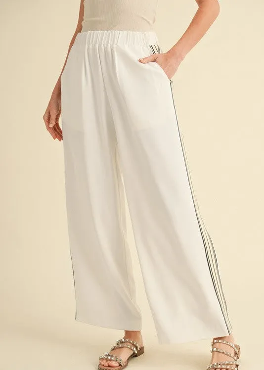 That Tracks Pants | White