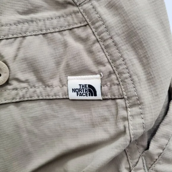 The North Face Womens Khaki Ripstop 10.5&quot; Roll Tab Outside Hiking Shorts 10 Long