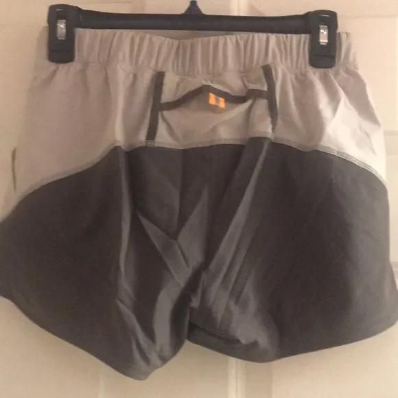 Under Armour 2-in-1 Hiking/Tennis/Athletic Shorts, NWT!
