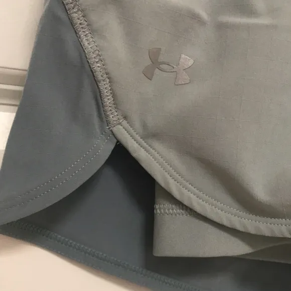 Under Armour 2-in-1 Hiking/Tennis/Athletic Shorts, NWT!