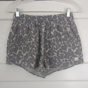 Vuori Dash Shorts Small Womens Athletic Gym Running VW367 Waist 26&quot; Inseam 3&quot;