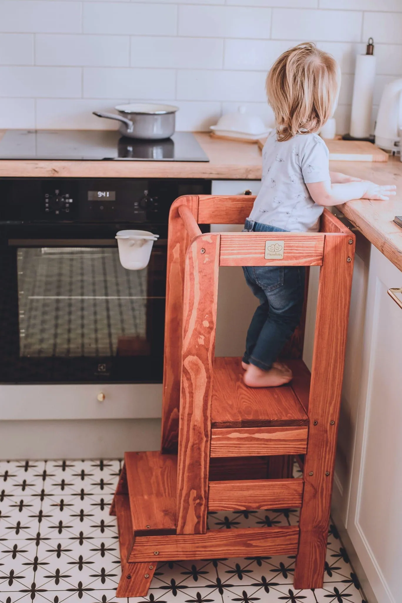 Wooden Kitchen Helper - Learning Tower For Kids By MeowBaby