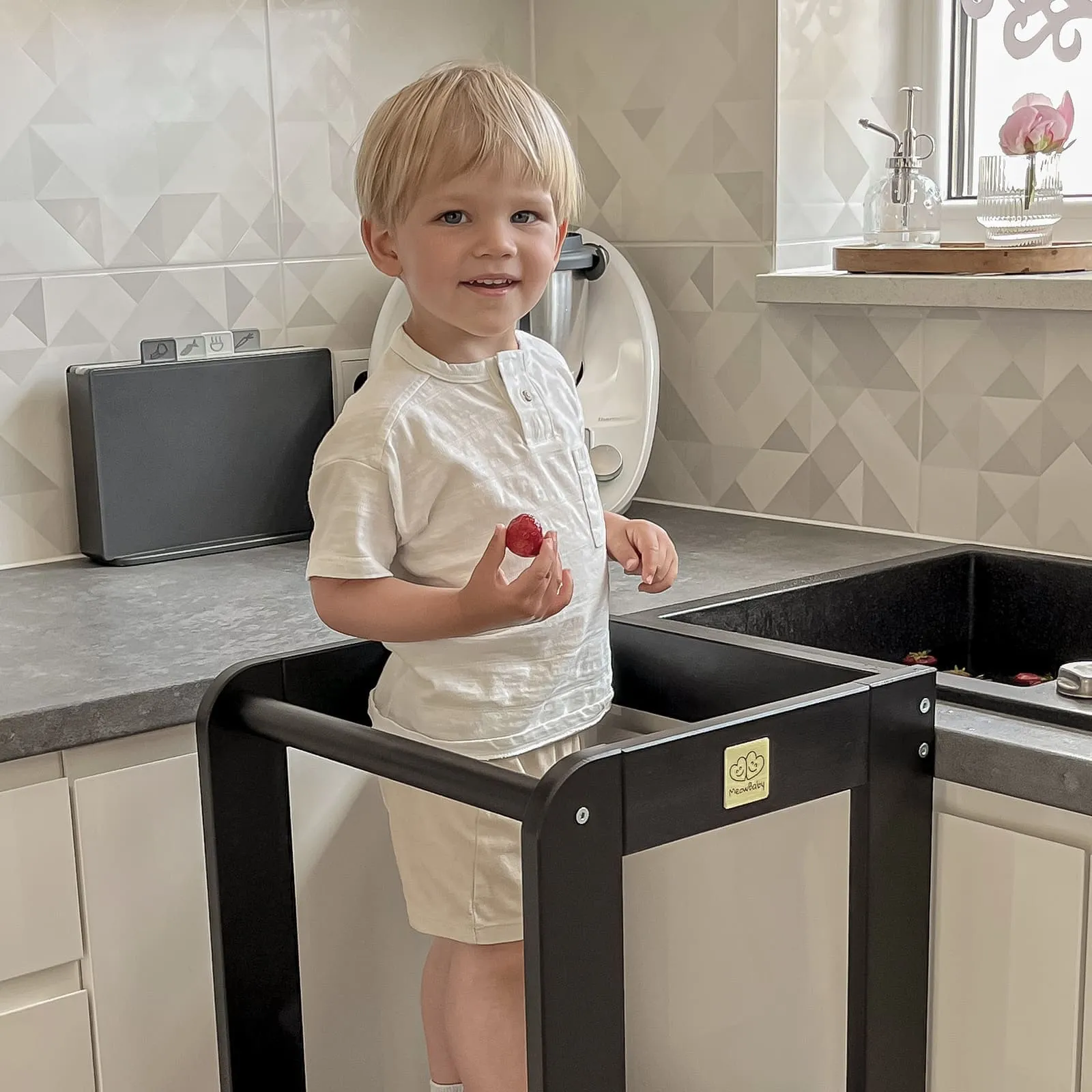 Wooden Kitchen Helper - Learning Tower For Kids By MeowBaby