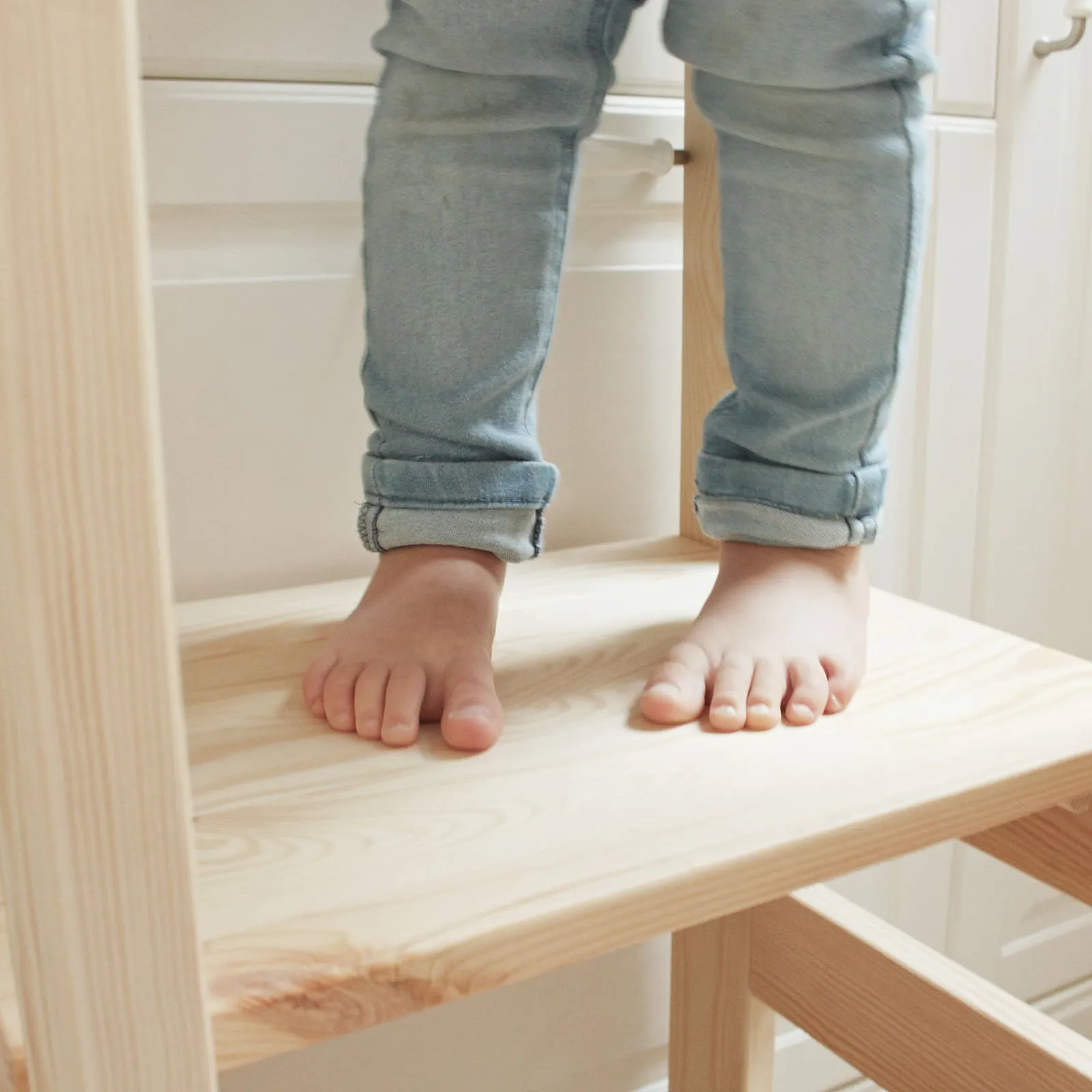 Wooden Kitchen Helper - Learning Tower For Kids By MeowBaby