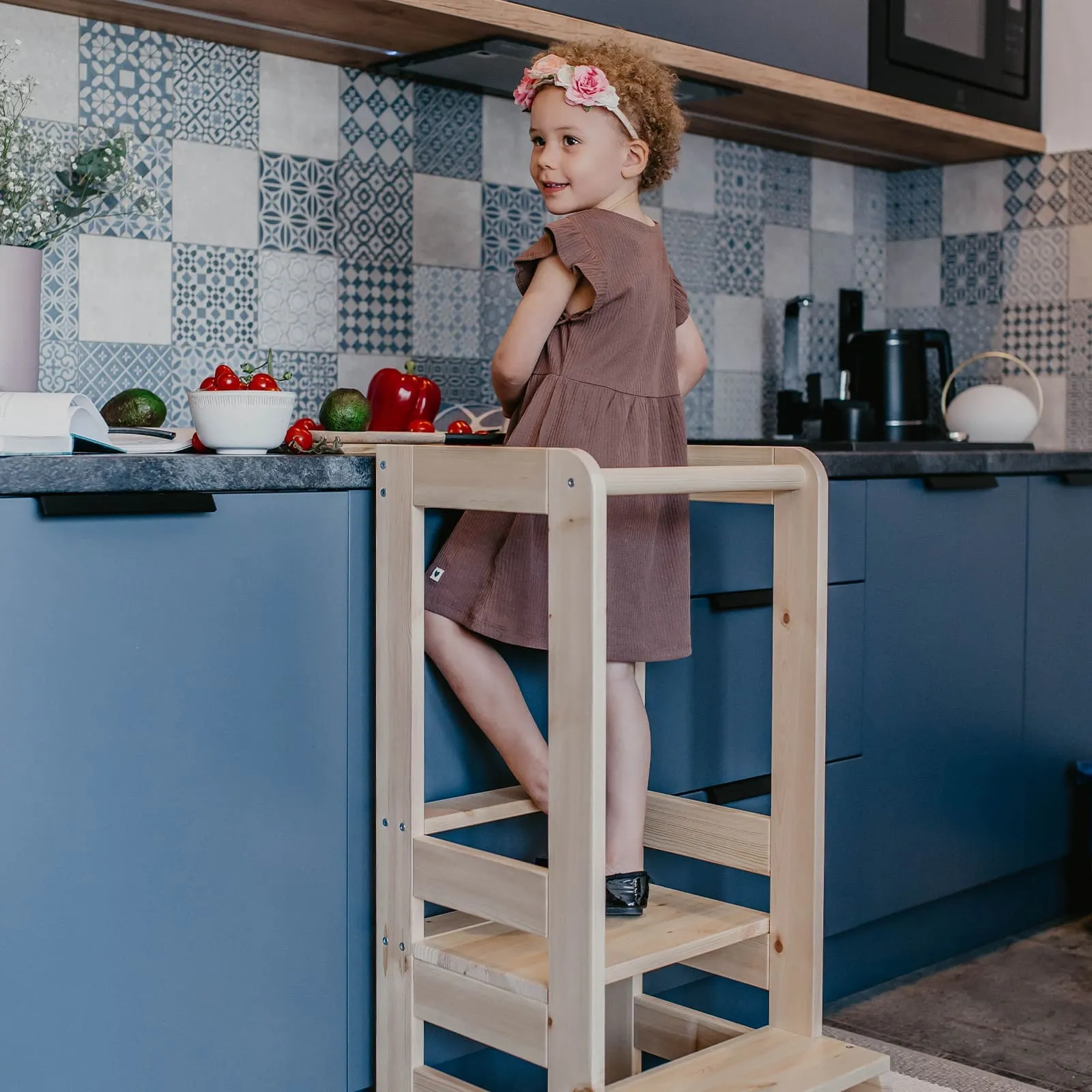 Wooden Kitchen Helper - Learning Tower For Kids By MeowBaby